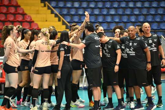 fotos-de-treinos-copa-brasil-feminino-adulto-osasco-sao-cristovao-saude-26022026-0.jpg